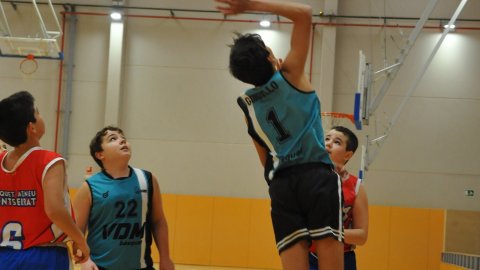 Marc Gordillo al partit de bàsquet infantil Vilassar de Mar-Ateneu Montserrat (58-50). Vilassar de Mar. 18 de desembre de 2021