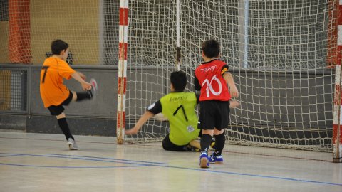 Marc Gordillo, a l'equip de futbol sala benjamí del club esportiu Sant Joan de Vilassar. Any 2016. Foto: Saül Gordillo