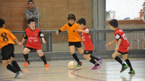 Marc Gordillo, a l'equip de futbol sala benjamí del club esportiu Sant Joan de Vilassar. Any 2016. Foto: Saül Gordillo