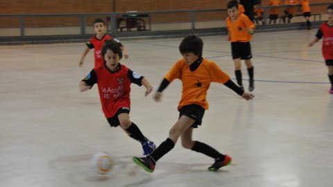 Marc Gordillo, a l'equip de futbol sala benjamí del club esportiu Sant Joan de Vilassar. Any 2016. Foto: Saül Gordillo
