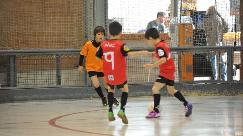 Marc Gordillo, a l'equip de futbol sala benjamí del club esportiu Sant Joan de Vilassar. Any 2016. Foto: Saül Gordillo