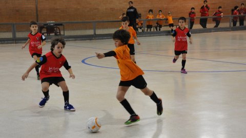 Marc Gordillo, a l'equip de futbol sala benjamí del club esportiu Sant Joan de Vilassar. Any 2016. Foto: Saül Gordillo