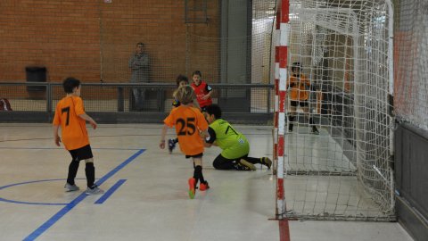 Marc Gordillo, a l'equip de futbol sala benjamí del club esportiu Sant Joan de Vilassar. Any 2016. Foto: Saül Gordillo