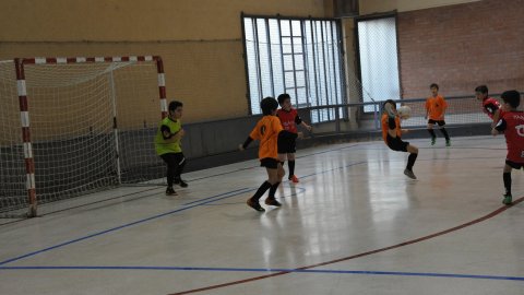 Marc Gordillo, a l'equip de futbol sala benjamí del club esportiu Sant Joan de Vilassar. Any 2016. Foto: Saül Gordillo
