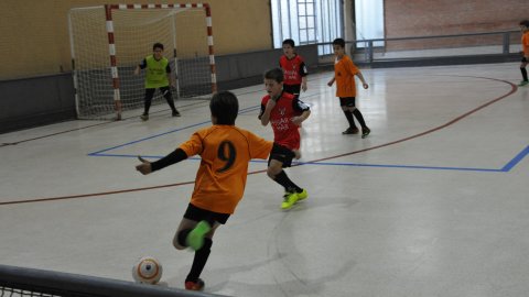 Marc Gordillo, a l'equip de futbol sala benjamí del club esportiu Sant Joan de Vilassar. Any 2016. Foto: Saül Gordillo