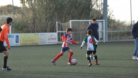 Marc Gordillo, a l’equip de futbol benjamí de la UE Vilassar de Mar. Partit Vilassar de Dalt-Vilassar de Mar. Any 2017. Foto: Saül Gordillo
