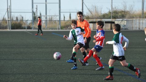 Marc Gordillo, a l’equip de futbol benjamí de la UE Vilassar de Mar. Partit Vilassar de Dalt-Vilassar de Mar. Any 2017. Foto: Saül Gordillo