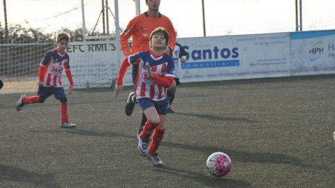 Marc Gordillo, a l’equip de futbol benjamí de la UE Vilassar de Mar. Partit Vilassar de Dalt-Vilassar de Mar. Any 2017. Foto: Saül Gordillo