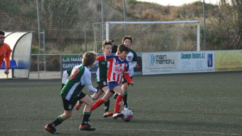 Marc Gordillo, a l’equip de futbol benjamí de la UE Vilassar de Mar. Partit Vilassar de Dalt-Vilassar de Mar. Any 2017. Foto: Saül Gordillo