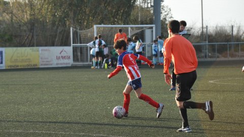Marc Gordillo, a l’equip de futbol benjamí de la UE Vilassar de Mar. Partit Vilassar de Dalt-Vilassar de Mar. Any 2017. Foto: Saül Gordillo