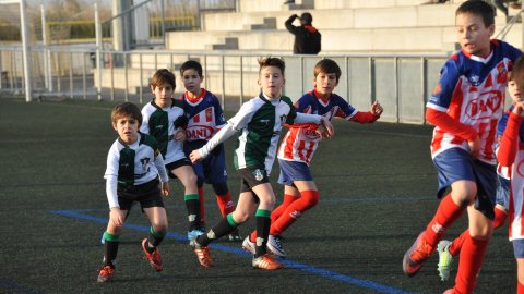 Marc Gordillo, a l’equip de futbol benjamí de la UE Vilassar de Mar. Partit Vilassar de Dalt-Vilassar de Mar. Any 2017. Foto: Saül Gordillo