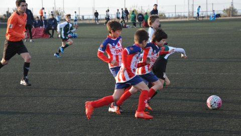 Marc Gordillo, a l’equip de futbol benjamí de la UE Vilassar de Mar. Partit Vilassar de Dalt-Vilassar de Mar. Any 2017. Foto: Saül Gordillo