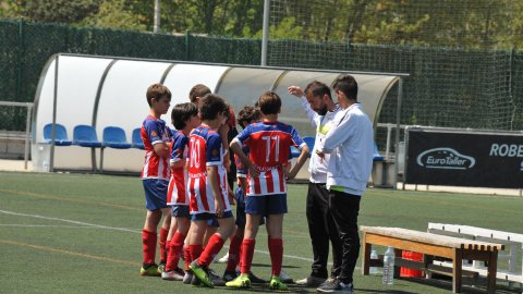 Marc Gordillo, al torneig de futbol de Llagostera, amb l'equip aleví de la UE Vilassar de Mar. Març de 2019