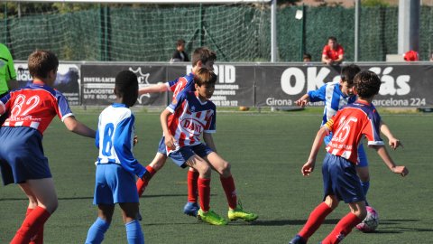 Marc Gordillo, al torneig de futbol de Llagostera, amb l'equip aleví de la UE Vilassar de Mar. Març de 2019