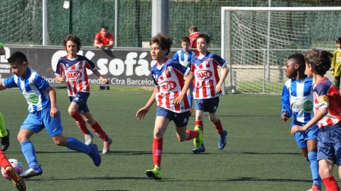 Marc Gordillo, al torneig de futbol de Llagostera, amb l'equip aleví de la UE Vilassar de Mar. Març de 2019