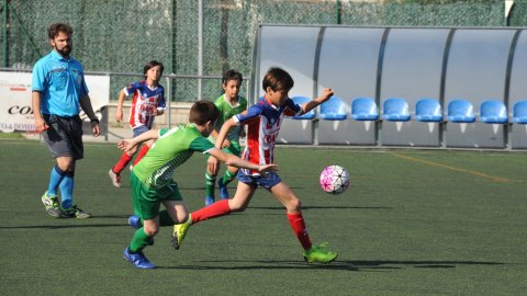 Marc Gordillo, al torneig de futbol de Llagostera, amb l'equip aleví de la UE Vilassar de Mar. Març de 2019