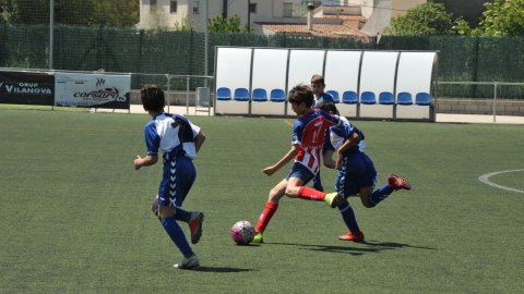 Marc Gordillo, al torneig de futbol de Llagostera, amb l'equip aleví de la UE Vilassar de Mar. Març de 2019