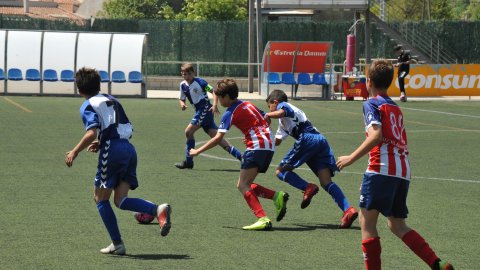Marc Gordillo, al torneig de futbol de Llagostera, amb l'equip aleví de la UE Vilassar de Mar. Març de 2019