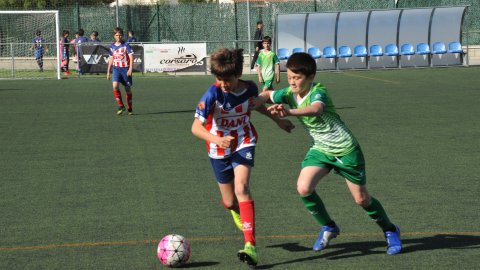 Marc Gordillo, al torneig de futbol de Llagostera, amb l'equip aleví de la UE Vilassar de Mar. Març de 2019. Foto: Saül Gordillo