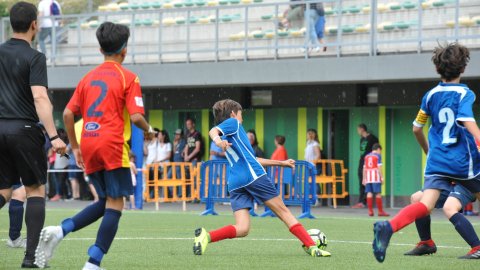 Marc Gordillo, al torneig internacional de futbol base MIC d'Andorra, amb l'equip aleví de la UE Vilassar de Mar. Abril de 2019. Foto: Saül Gordillo