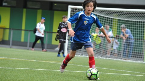 Marc Gordillo, al torneig internacional de futbol base MIC d'Andorra, amb l'equip aleví de la UE Vilassar de Mar. Abril de 2019. Foto: Saül Gordillo