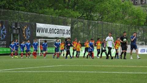 Marc Gordillo, al torneig internacional de futbol base MIC d'Andorra, amb l'equip aleví de la UE Vilassar de Mar. Abril de 2019. Foto: Saül Gordillo
