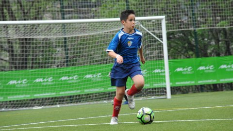 Marc Gordillo, al torneig internacional de futbol base MIC d'Andorra, amb l'equip aleví de la UE Vilassar de Mar. Abril de 2019. Foto: Saül Gordillo