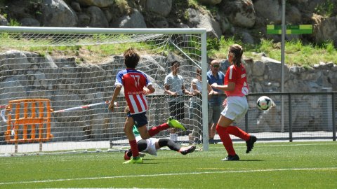 Marc Gordillo, al torneig internacional de futbol base MIC d'Andorra, amb l'equip aleví de la UE Vilassar de Mar. Abril de 2019. Foto: Saül Gordillo