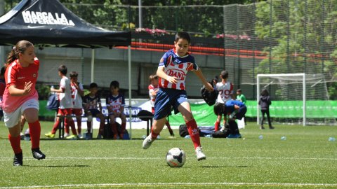 Marc Gordillo, al torneig internacional de futbol base MIC d'Andorra, amb l'equip aleví de la UE Vilassar de Mar. Abril de 2019. Foto: Saül Gordillo