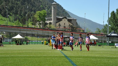 Marc Gordillo, al torneig internacional de futbol base MIC d'Andorra, amb l'equip aleví de la UE Vilassar de Mar. Abril de 2019. Foto: Saül Gordillo