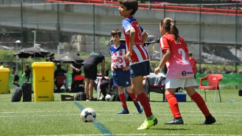 Marc Gordillo, al torneig internacional de futbol base MIC d'Andorra, amb l'equip aleví de la UE Vilassar de Mar. Abril de 2019. Foto: Saül Gordillo