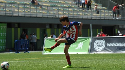 Marc Gordillo, al torneig internacional de futbol base MIC d'Andorra, amb l'equip aleví de la UE Vilassar de Mar. Abril de 2019. Foto: Saül Gordillo