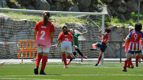 Marc Gordillo, al torneig internacional de futbol base MIC d'Andorra, amb l'equip aleví de la UE Vilassar de Mar. Abril de 2019. Foto: Saül Gordillo