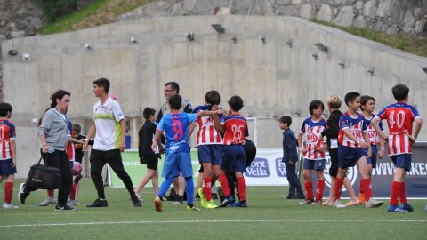 Marc Gordillo, al torneig internacional de futbol base MIC d'Andorra, amb l'equip aleví de la UE Vilassar de Mar. Abril de 2019. Foto: Saül Gordillo