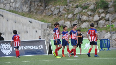 Marc Gordillo, al torneig internacional de futbol base MIC d'Andorra, amb l'equip aleví de la UE Vilassar de Mar. Abril de 2019. Foto: Saül Gordillo