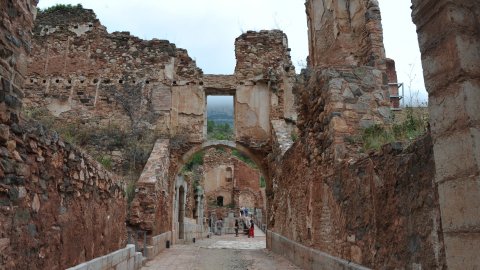 Priorat, Ribera d'Ebre i Terra Alta. Visita als municipis d'El Pinell de Brai, Miravet, la Morera de Montsant, Siurana, Porrera, Gratallops i Falset. Agost de 2014. Foto: Saül Gordillo
