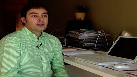 Entrevista a Saül Gordillo, autor de Bloc sense fulls Saul.cat, al Telenotícies migdia de TV3. Calella. 2 de gener de 2007