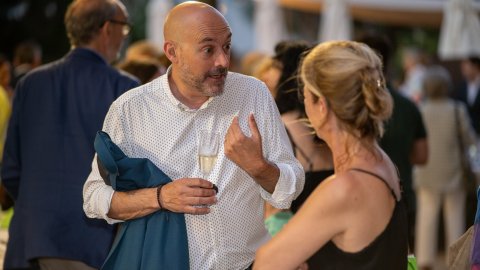 Premis de la Fundació Factor Humà a l’auditori de l’Hospital Sant Joan de Déu. La Fundació Factor Humà lliura el Premi Mercè Sala a la companyia farmacèutica Ferrer en la gala dels Premis Factor Humà 2022 celebrada al nou SJD Pediatric Cancer Center Barcelona. El Premi Impacta ha estat per a l'Ajuntament de Barcelona per la iniciativa Direcció per valors. Esplugues de Llobregat. 30 de juny de 2022
