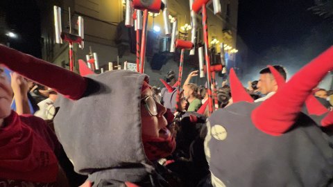 Les Santes. Requisits. No n’hi ha prou. Mataró. 28 de juliol de 2022