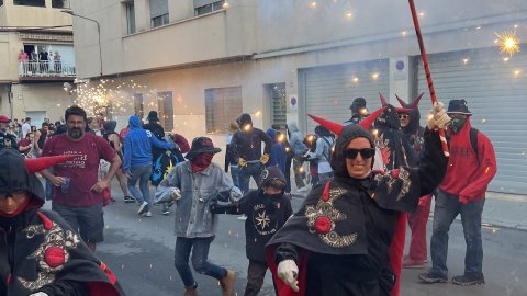Les Santes. Anem a tancar. Mataró. 29 de juliol de 2022