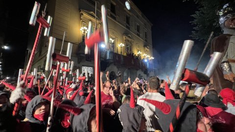 Les Santes. Requisits. No n’hi ha prou. Mataró. 28 de juliol de 2022