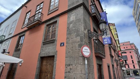 Gran Canaria. Edifici de la càtedra-museu de Benito Pérez Galdós. Las Palmas. Fotos amb iPhone 13 Pro Max. 4-11 d’agost de 2022