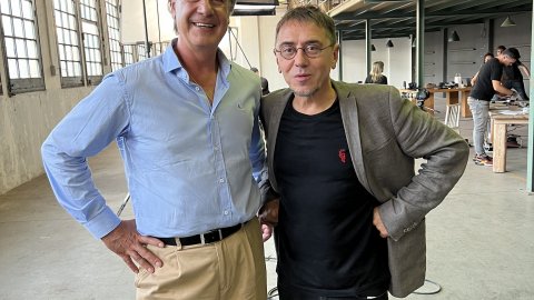 La Fábrica de Gabriel Rufián a 8tv, amb Cayetano Martínez de Irujo i Juan Carlos Monedero. Barcelona. 14 d’octubre de 2022