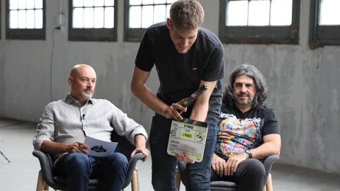 La Fábrica de Gabriel Rufián a 8tv amb l’humorista i monologuista JJ Vaquero. Intervenció del director de Principal, Saül Gordillo. Barcelona. 23 d’octubre de 2022. Foto: Elsa BS E-Vents