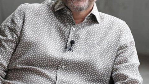 La Fábrica de Gabriel Rufián a 8tv amb l’humorista i monologuista JJ Vaquero. Intervenció del director de Principal, Saül Gordillo. Barcelona. 23 d’octubre de 2022. Foto: Elsa BS E-Vents