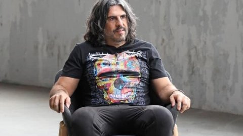 La Fábrica de Gabriel Rufián a 8tv amb l’humorista i monologuista JJ Vaquero. Intervenció del director de Principal, Saül Gordillo. Barcelona. 23 d’octubre de 2022. Foto: Elsa BS E-Vents