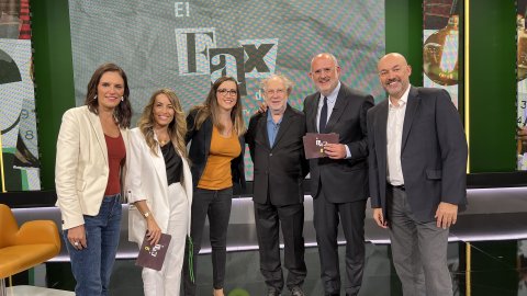 El director de Principal, Saül Gordillo, valora la derogació del delicte de sedició a El fax de 8tv, amb Ernesto Ekaizer. Sant Just Desvern. 12 de novembre de 2022