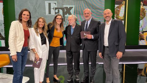 El director de Principal, Saül Gordillo, valora la derogació del delicte de sedició a El fax de 8tv, amb Ernesto Ekaizer. Sant Just Desvern. 12 de novembre de 2022