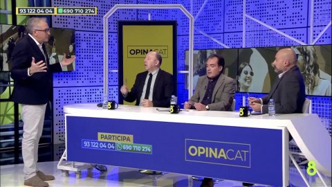 Intervenció del director de Principal, Saül Gordillo, al programa OpinaCat de 8tv amb Carlos Fuentes. Sant Just Desvern. 22 de novembre de 2022