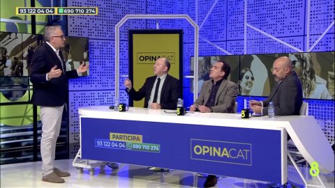Intervenció del director de Principal, Saül Gordillo, al programa OpinaCat de 8tv amb Carlos Fuentes. Sant Just Desvern. 22 de novembre de 2022